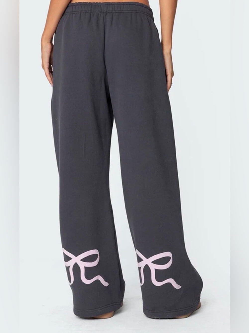 Edikted Bonney Bow Detail Sweatpants and Free matching Hoodie with damage.